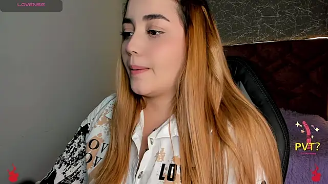 Snapshot of Lucia_star__ chatting on 02-04-25, 07:33 Lucia star online show from 02-04-25, 07:33