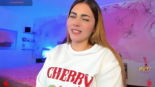 Snapshot of Lucia_star__ chatting on 02-19-25, 08:33 Lucia star online show from 02-19-25, 08:33