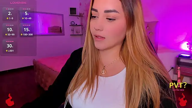 Snapshot of Lucia_star__ chatting on 03-11-25, 02:54 Lucia star online show from 03-11-25, 02:54