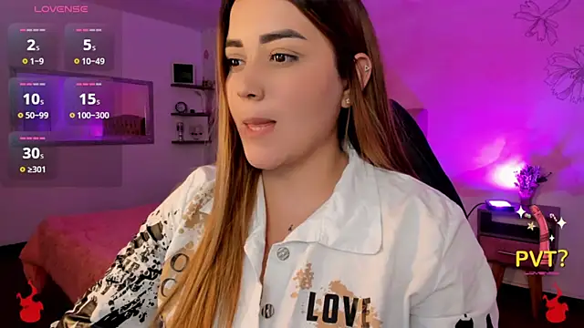 Snapshot of Lucia_star__ chatting on 03-15-25, 02:35 Lucia star online show from 03-15-25, 02:35