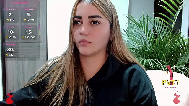 Snapshot of Lucia_star__ chatting on 11-05-25, 02:55 Lucia star online show from 11-05-25, 02:55