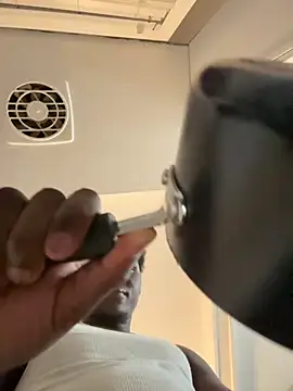 Snapshot of Festivitiesking1 chatting on 10-13-25, 11:38 Festivitiesking1 online show from 10-13-25, 11:38