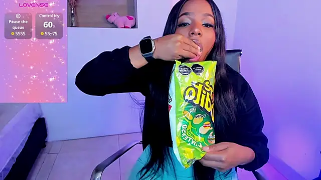 Snapshot of IvyBliss8 chatting on 02-18-25, 11:55 IvyBliss8 online show from 02-18-25, 11:55