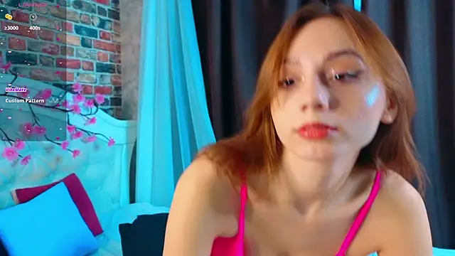 Snapshot of EvaLeester chatting on 11-30-25, 07:12 EvaLeester online show from 11-30-25, 07:12