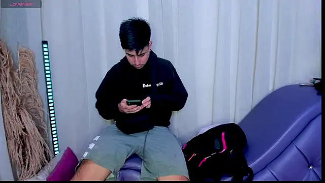 Snapshot of Yourslust_ chatting on 11-17-25, 07:41 Yourslust online show from 11-17-25, 07:41