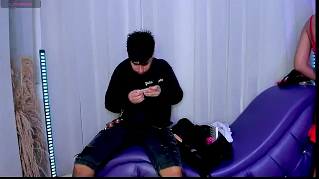 Snapshot of Yourslust_ chatting on 11-21-25, 09:13 Yourslust online show from 11-21-25, 09:13