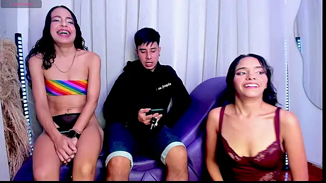 Snapshot of Yourslust_ chatting on 11-24-25, 02:11 Yourslust online show from 11-24-25, 02:11