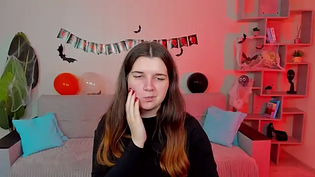 BonneyLove online show from 10-17-25, 09:39