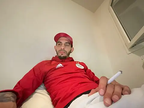 Rebeu313 online show from 12-16-25, 04:56