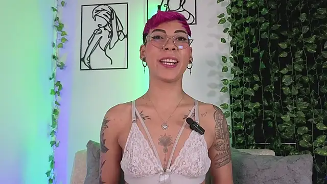 MiaMorgan  online show from 12-20-25, 02:35