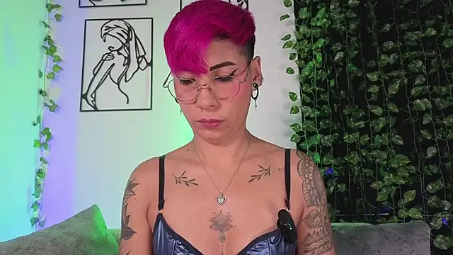 MiaMorgan  online show from 01-19-26, 01:26