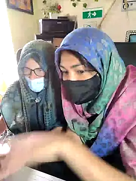 Snapshot of NAJWA-ARAB chatting on 12-16-24, 05:33 NAJWA-ARAB online show from 12-16-24, 05:33