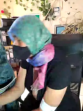 Snapshot of NAJWA-ARAB chatting on 02-19-25, 05:49 NAJWA-ARAB online show from 02-19-25, 05:49