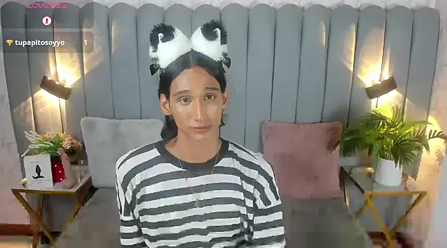 skyyfoxpraga online show from 01-12-25, 01:11