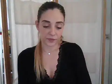 MissBella131 online show from 12-20-24, 02:27