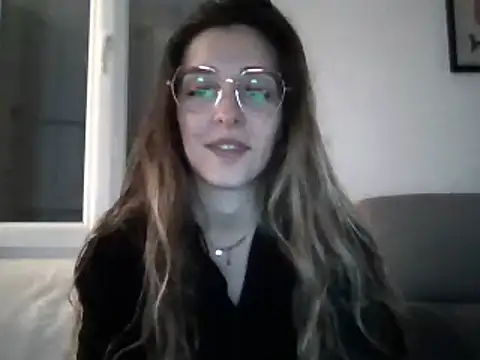 MissBella131 online show from 02-01-25, 06:19