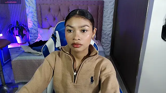 Perla prg online show from 11-11-25, 06:30