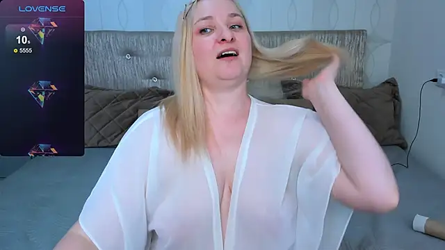 AnnaXCherri online show from 02-28-25, 08:42