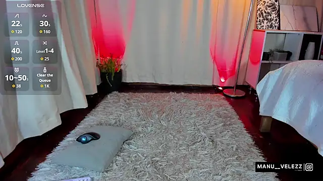 Snapshot of Manu_Velez chatting on 10-28-25, 02:37 Manu Velez online show from 10-28-25, 02:37