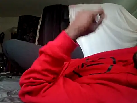 Snapshot of DevinToore chatting on 12-19-25, 04:58 DevinToore online show from 12-19-25, 04:58