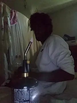 Snapshot of DevinToore chatting on 04-16-26, 04:19 DevinToore online show from 04-16-26, 04:19