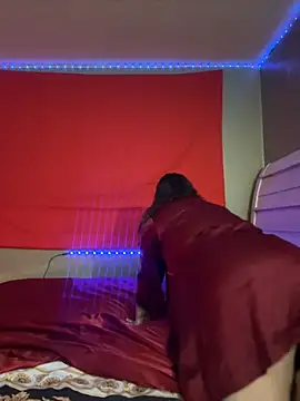 Snapshot of iTrapXXXBACKUP chatting on 12-24-24, 02:10 iTrapXXXBACKUP online show from 12-24-24, 02:10