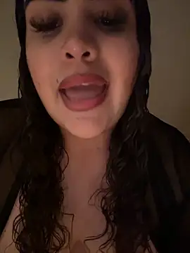 Snapshot of iTrapXXXBACKUP chatting on 10-18-25, 01:08 iTrapXXXBACKUP online show from 10-18-25, 01:08