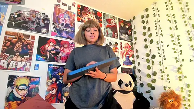 Snapshot of miku_katsuragi chatting on 12-19-24, 03:07 miku katsuragi online show from 12-19-24, 03:07