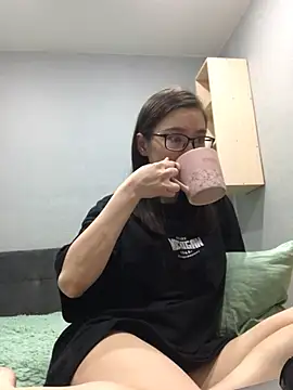 Milka23 online show from 02-15-25, 10:52