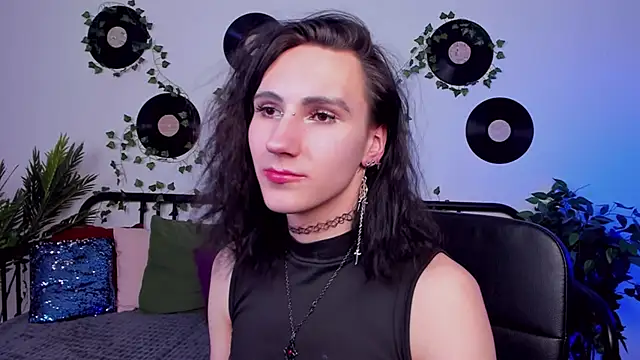 Snapshot of FillDammon chatting on 01-22-25, 04:12 FillDammon online show from 01-22-25, 04:12