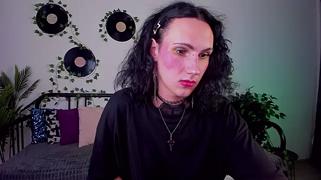 Snapshot of FillDammon chatting on 02-09-25, 04:29 FillDammon online show from 02-09-25, 04:29