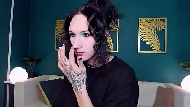 Snapshot of FillDammon chatting on 03-21-25, 10:39 FillDammon online show from 03-21-25, 10:39