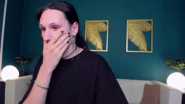 Snapshot of FillDammon chatting on 03-21-25, 04:51 FillDammon online show from 03-21-25, 04:51