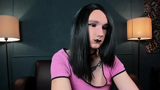 Snapshot of FillDammon chatting on 09-21-25, 03:08 FillDammon online show from 09-21-25, 03:08