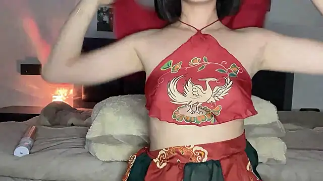 Snapshot of Arrebo1 chatting on 12-17-24, 07:50 Arrebo1 online show from 12-17-24, 07:50