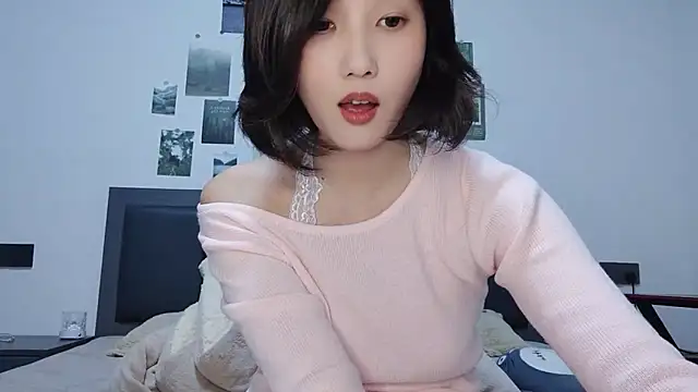 Snapshot of Arrebo1 chatting on 01-03-25, 01:25 Arrebo1 online show from 01-03-25, 01:25