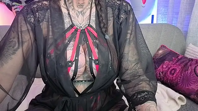 MeganWitch online show from 10-21-25, 04:51