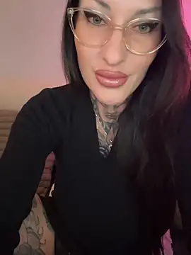 MeganWitch online show from 05-14-26, 06:47