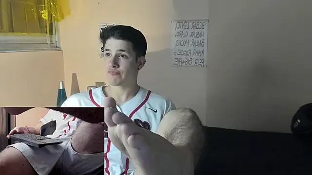 Snapshot of Adan_rivas_ chatting on 06-12-26, 12:42 Adan rivas online show from 06-12-26, 12:42