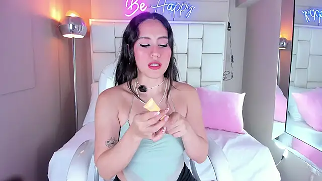 VioletthaRous online show from 10-18-25, 10:54