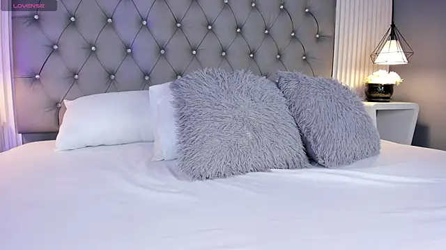 VioletthaRous online show from 03-18-26, 10:35