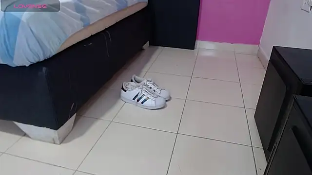 Snapshot of _candy_jade_ chatting on 09-23-25, 11:35 candy jade online show from 09-23-25, 11:35