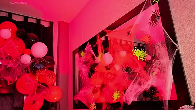 Mia Oxford online show from 10-20-25, 12:16