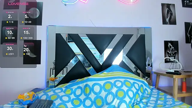 miavalentinaaa online show from 12-18-24, 01:15