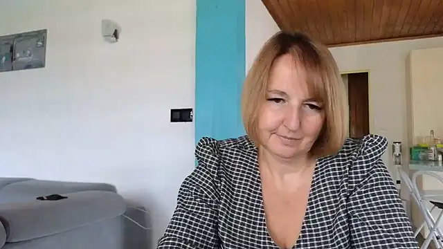 Snapshot of Sandcoq chatting on 06-10-26, 08:02 Sandcoq online show from 06-10-26, 08:02
