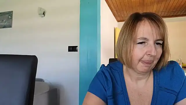 Snapshot of Sandcoq chatting on 06-11-26, 10:46 Sandcoq online show from 06-11-26, 10:46