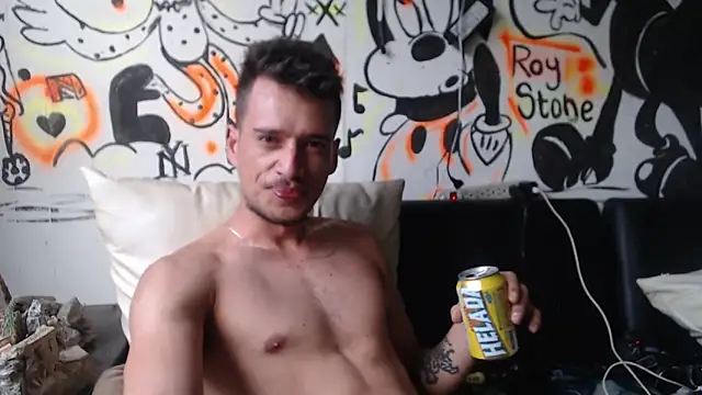 roystonee01 online show from 12-17-25, 11:27