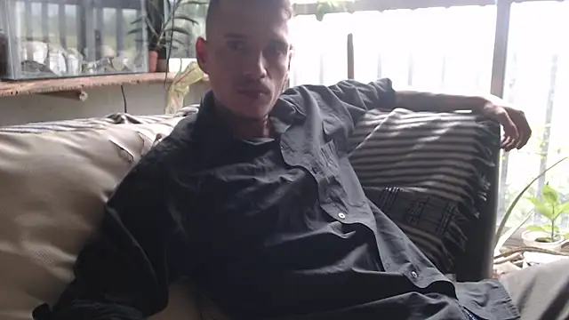 roystonee01 online show from 02-23-26, 05:54