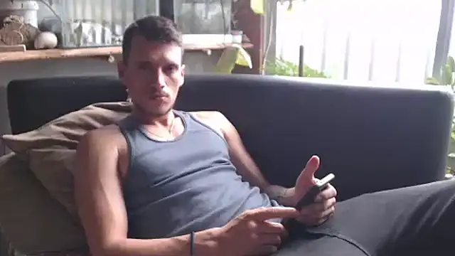 roystonee01 online show from 04-23-26, 05:59