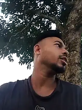 arafat mia online show from 10-25-25, 12:18